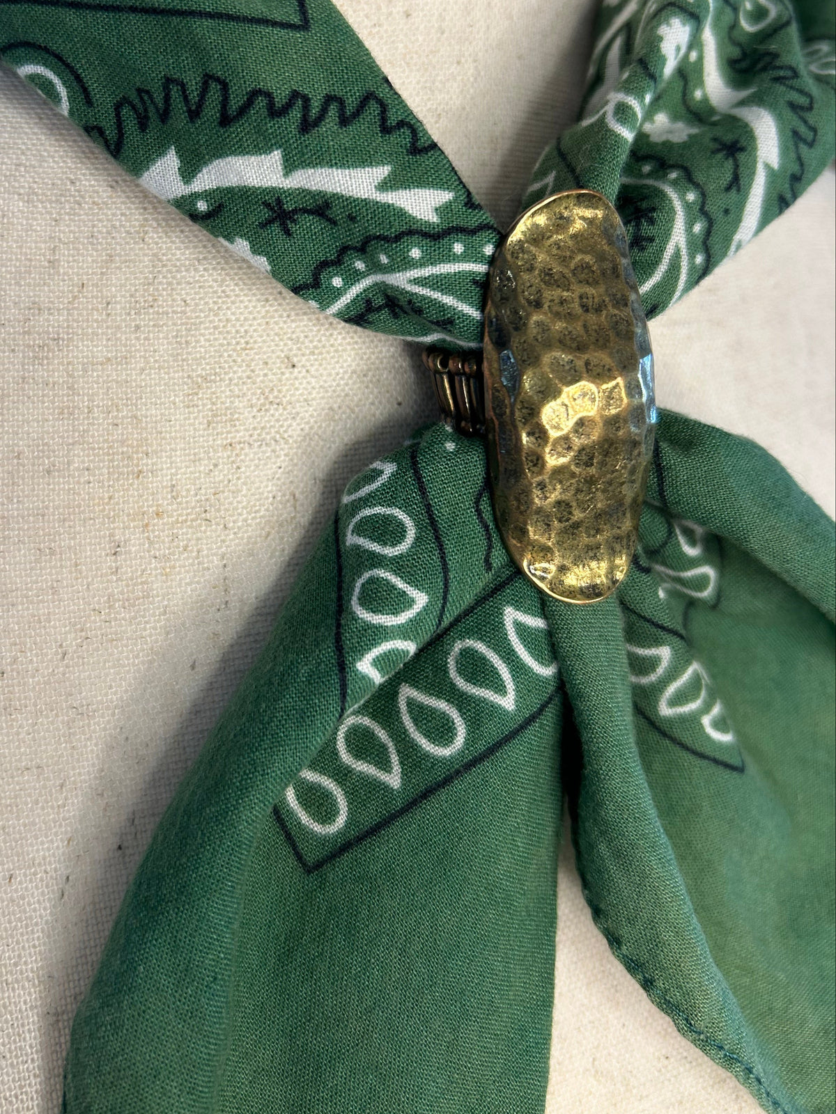 The Sagebrush Geometric & Hammered Brass Slide Set